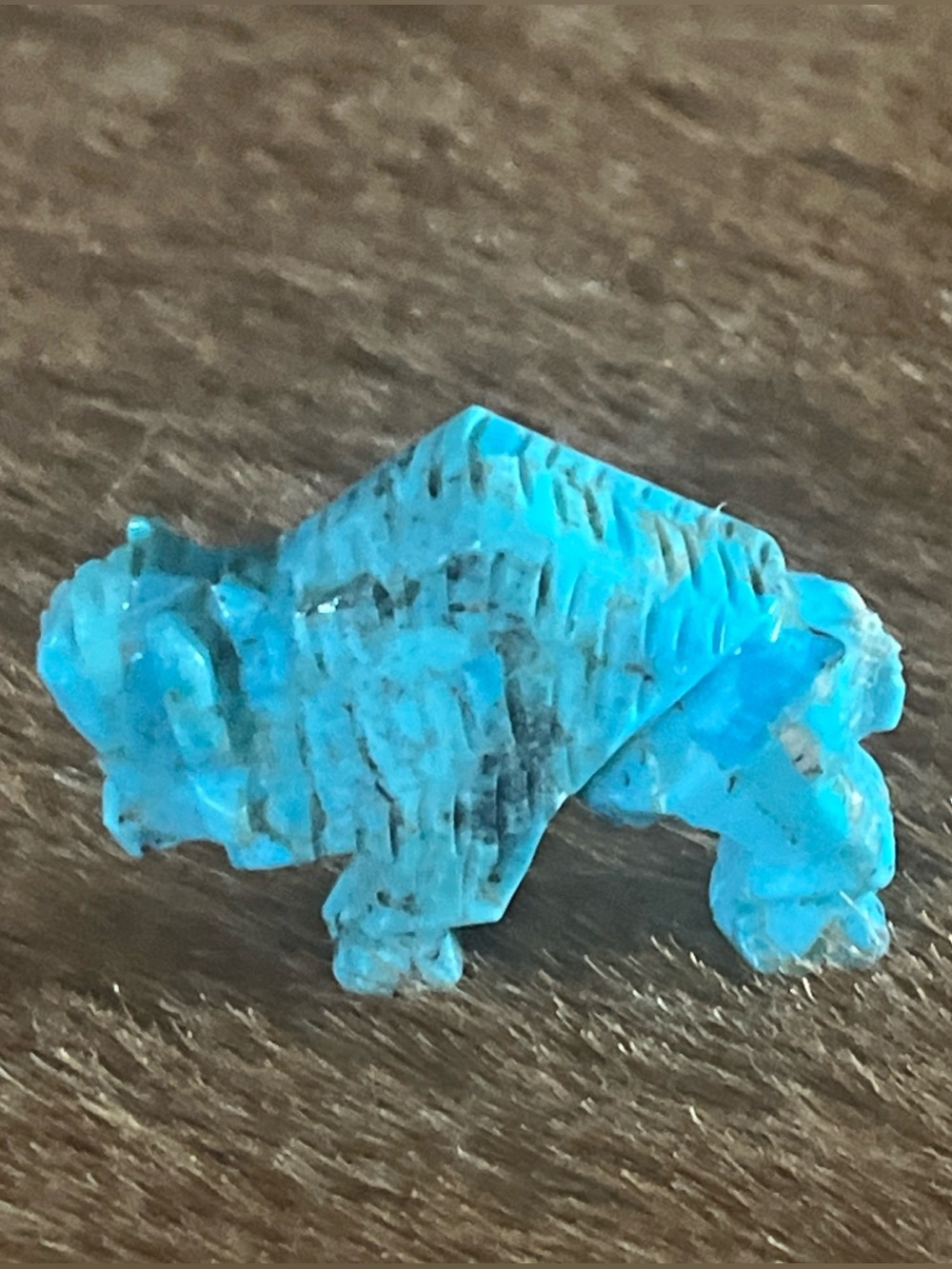 VTG Southwest Bison Buffalo Fetish Carved Turquoise Stone Native American 1.75”